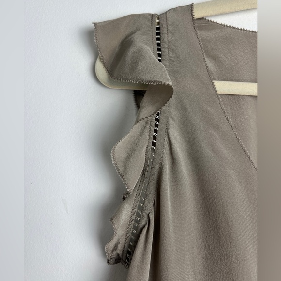 GREYLIN Taupe 100% Silk Ruffle Ladder Stitch Chic Classic Minimalist Top Sz S - Picture 3 of 7